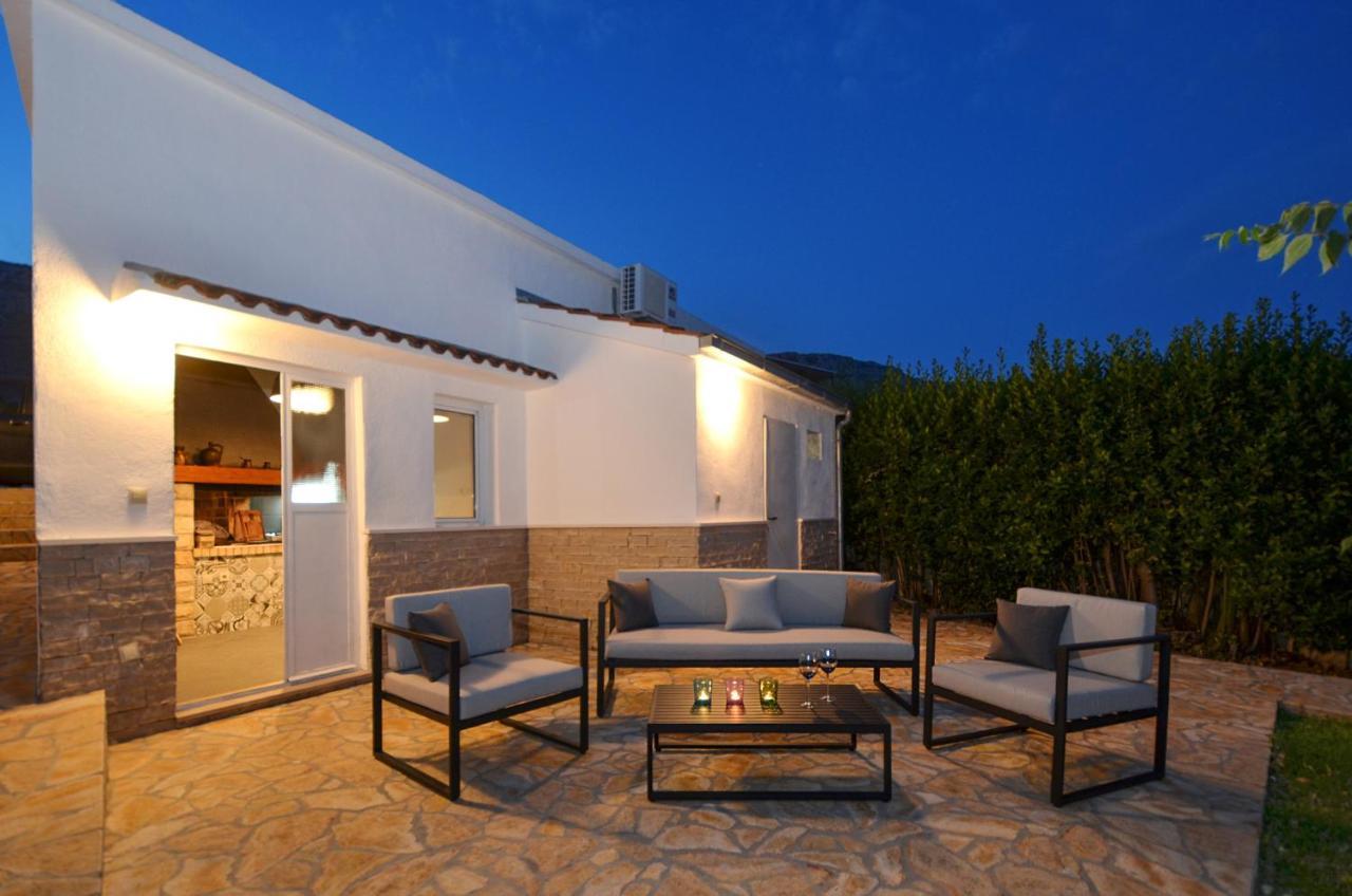 Holiday Home Nevera Kastela Ngoại thất bức ảnh